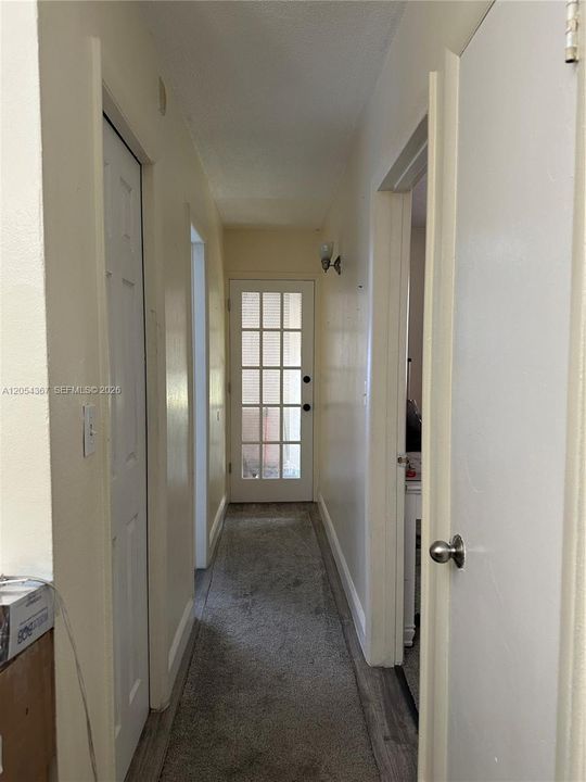 For Sale: $60,000 (1 beds, 1 baths, 688 Square Feet)