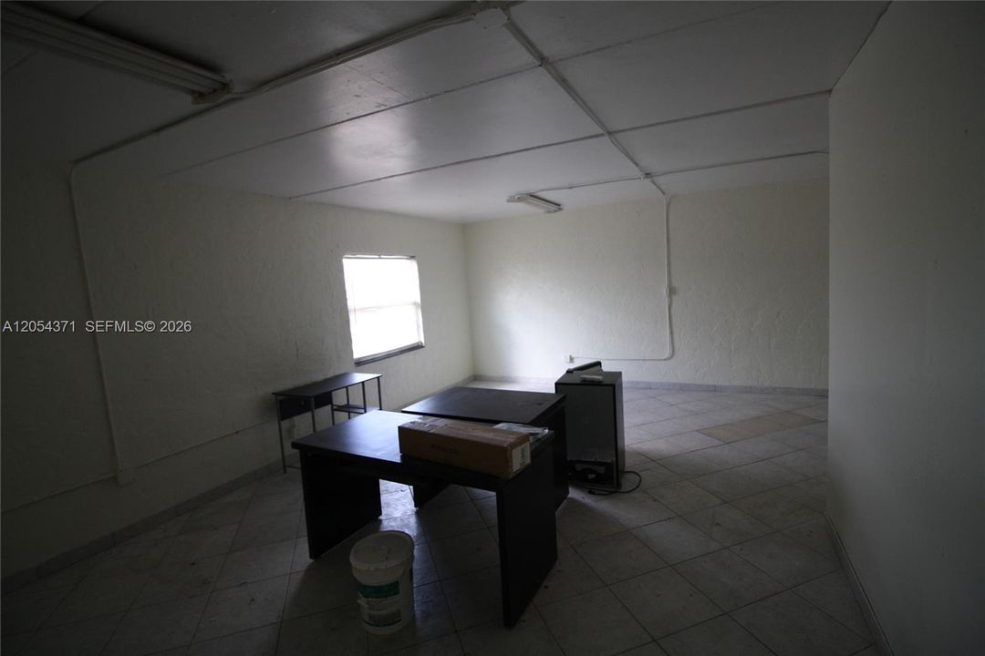 В аренду: $8,500 (0 спален, 0 ванн, 0 Квадратных фут)