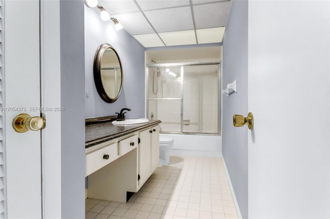 For Rent: $1,750 (1 beds, 1 baths, 600 Square Feet)