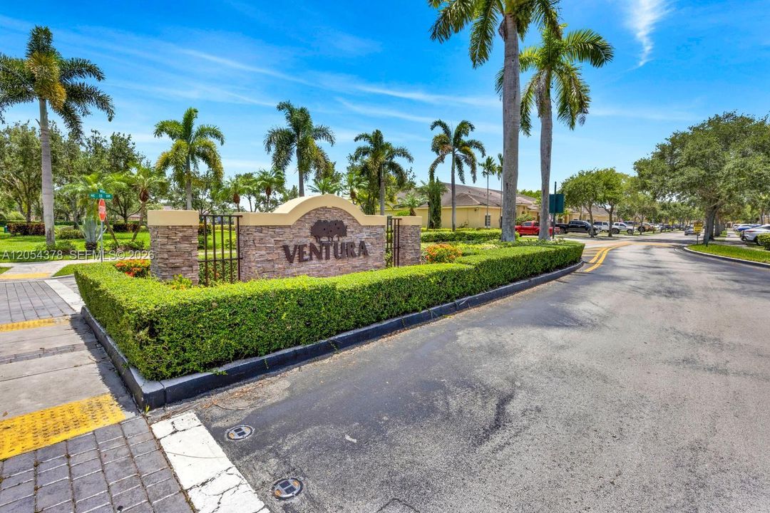En Venta: $310,000 (2 camas, 2 baños, 1057 Pies cuadrados)