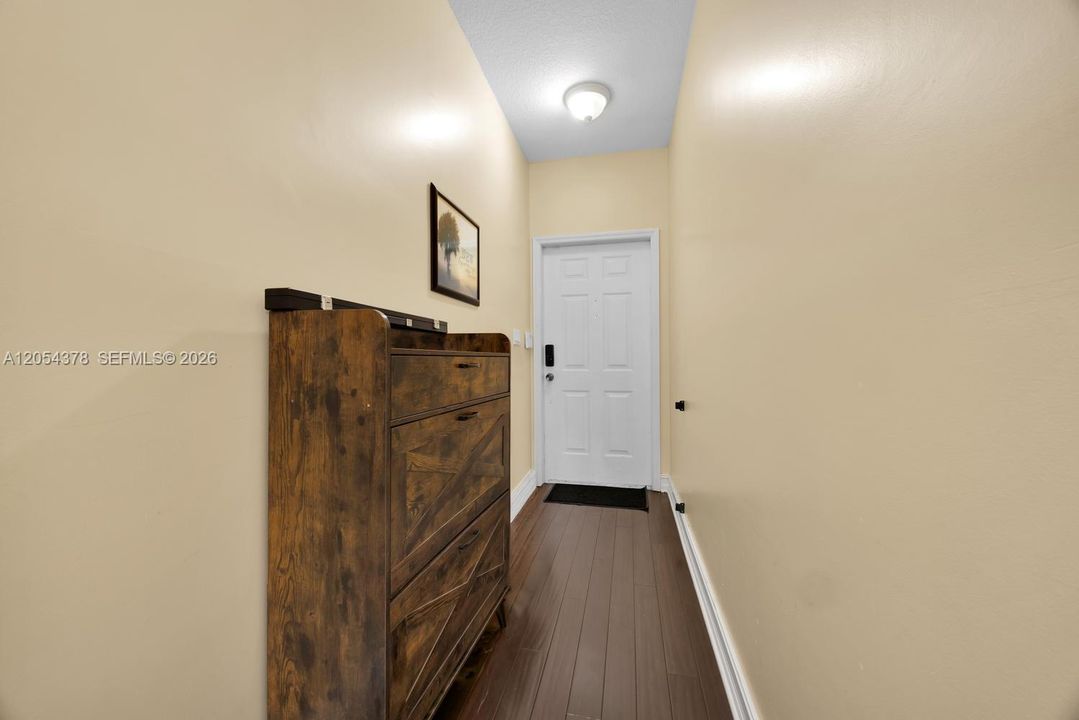 En Venta: $310,000 (2 camas, 2 baños, 1057 Pies cuadrados)