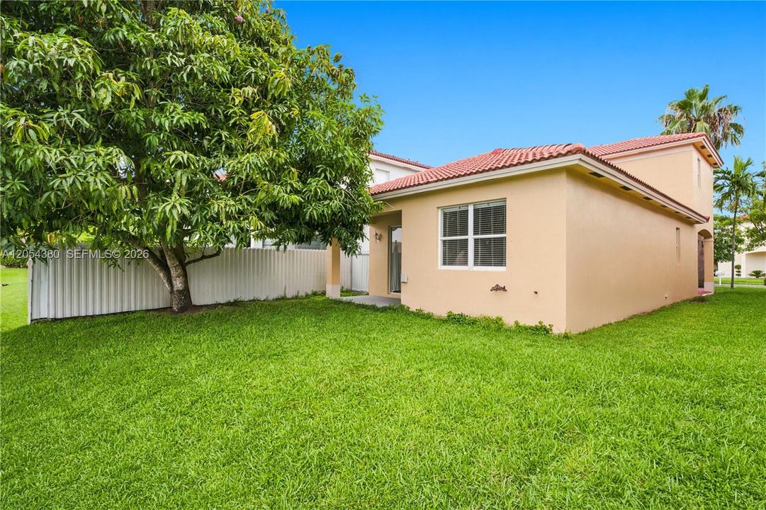 For Sale: $490,000 (3 beds, 2 baths, 1610 Square Feet)