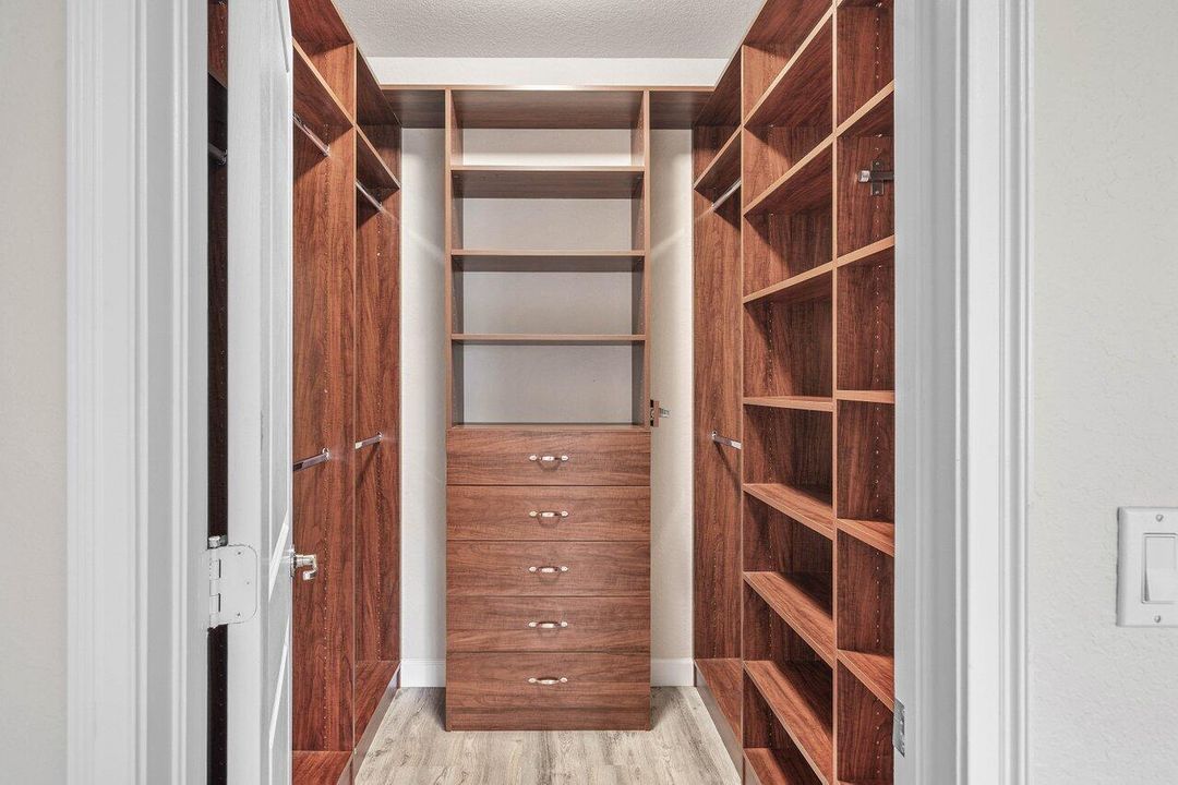 Custom Walk-In Closet