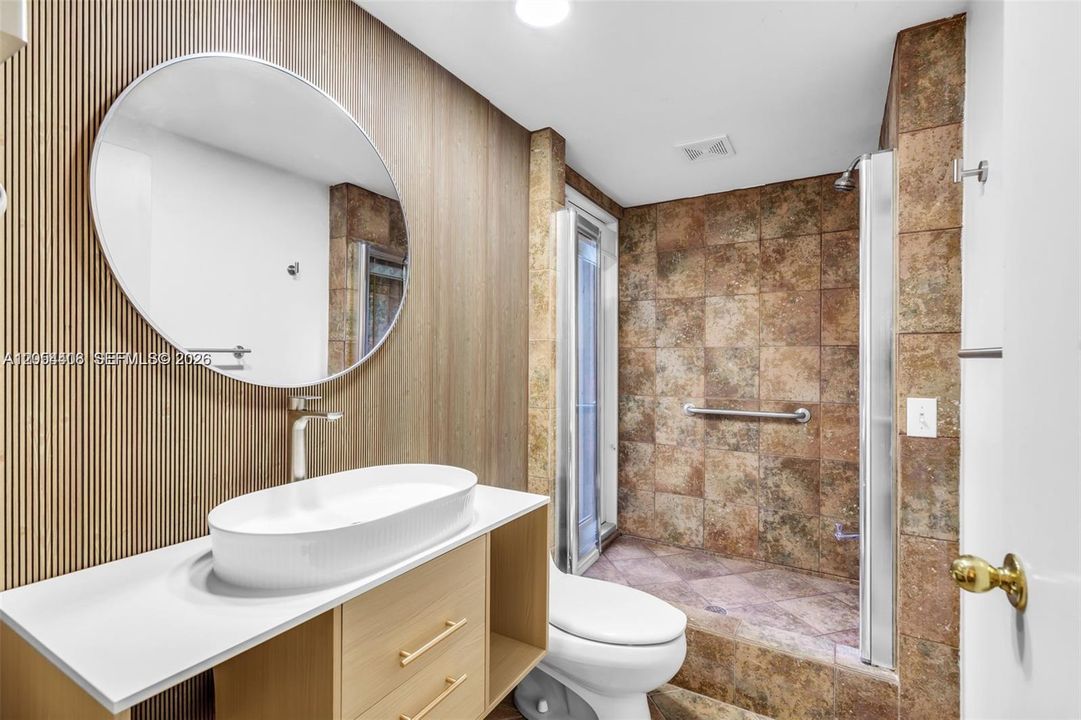 For Rent: $3,900 (3 beds, 2 baths, 1500 Square Feet)