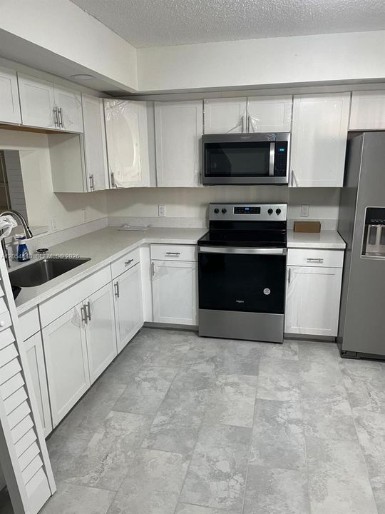В аренду: $2,100 (1 спален, 1 ванн, 1033 Квадратных фут)