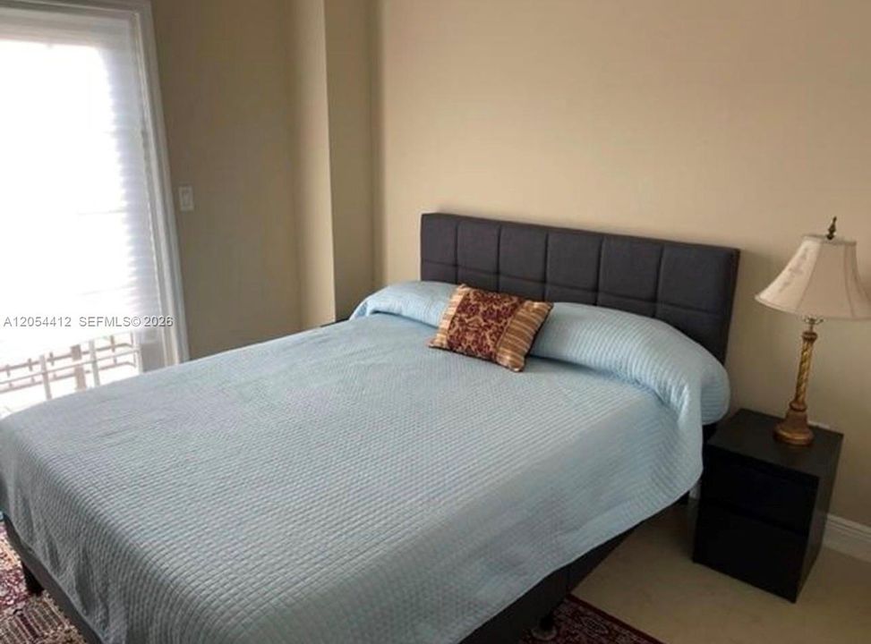 В аренду: $2,900 (3 спален, 2 ванн, 1288 Квадратных фут)