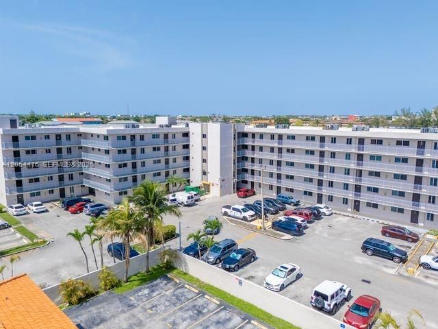 En Venta: $235,000 (2 camas, 2 baños, 800 Pies cuadrados)