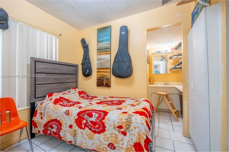 En Venta: $235,000 (2 camas, 2 baños, 800 Pies cuadrados)