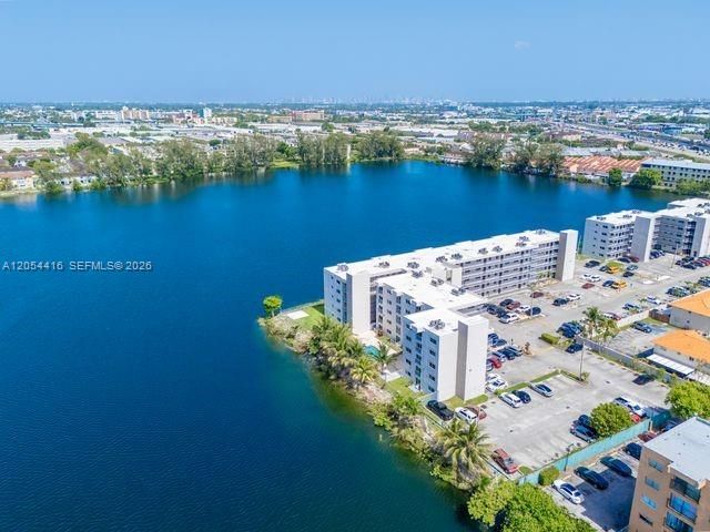 En Venta: $235,000 (2 camas, 2 baños, 800 Pies cuadrados)