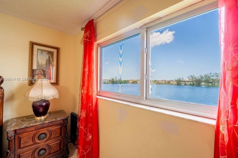 En Venta: $235,000 (2 camas, 2 baños, 800 Pies cuadrados)