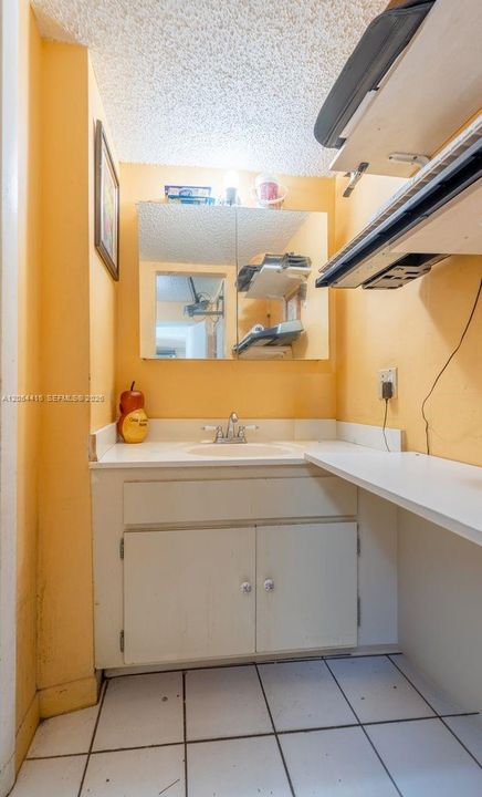 En Venta: $235,000 (2 camas, 2 baños, 800 Pies cuadrados)