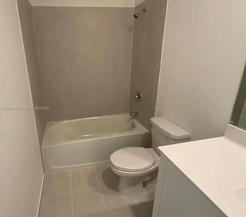 В аренду: $2,400 (3 спален, 2 ванн, 1612 Квадратных фут)