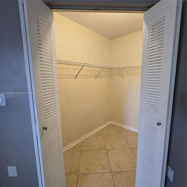 En Renta: $2,000 (1 camas, 1 baños, 964 Pies cuadrados)