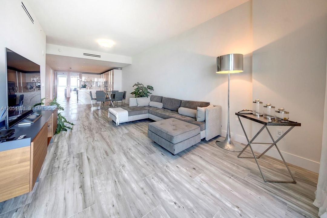 В аренду: $49,500 (3 спален, 4 ванн, 3450 Квадратных фут)
