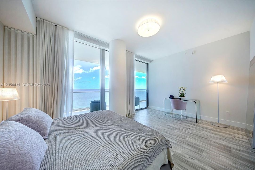 В аренду: $49,500 (3 спален, 4 ванн, 3450 Квадратных фут)