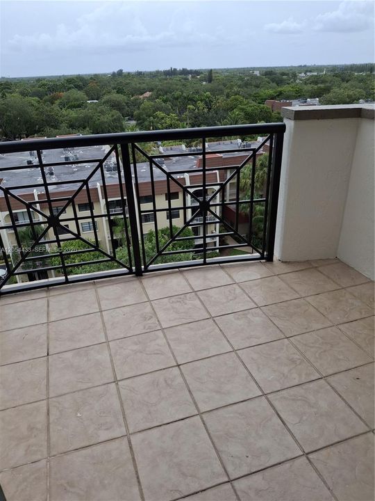 For Rent: $3,000 (2 beds, 2 baths, 1142 Square Feet)