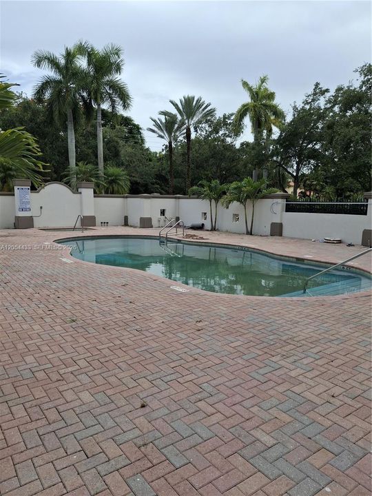 For Rent: $3,000 (2 beds, 2 baths, 1142 Square Feet)