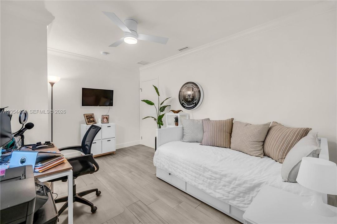 En Renta: $8,200 (4 camas, 3 baños, 2380 Pies cuadrados)