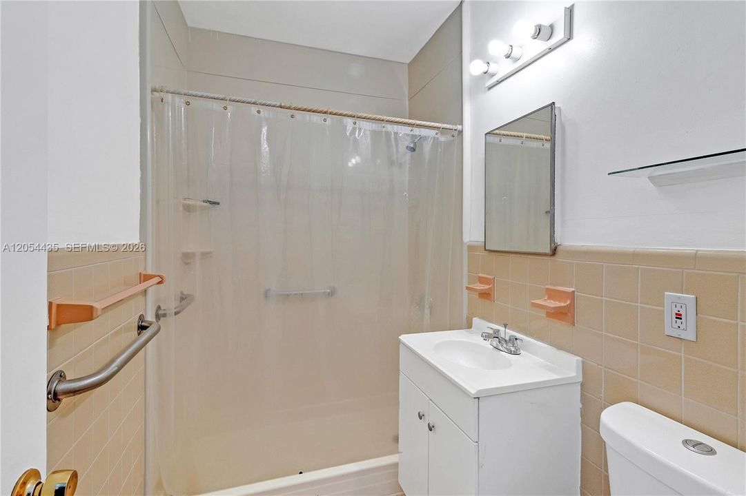 В аренду: $3,200 (2 спален, 2 ванн, 748 Квадратных фут)