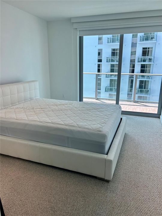 For Sale: $574,900 (2 beds, 2 baths, 799 Square Feet)