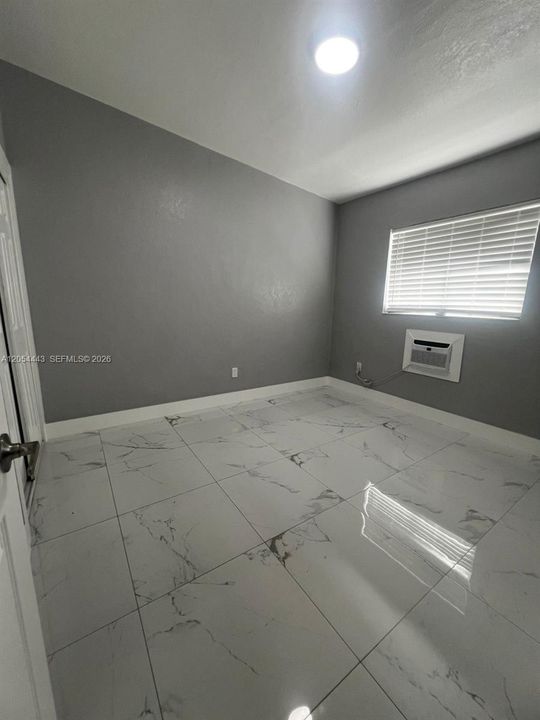 For Rent: $2,395 (2 beds, 1 baths, 5268 Square Feet)