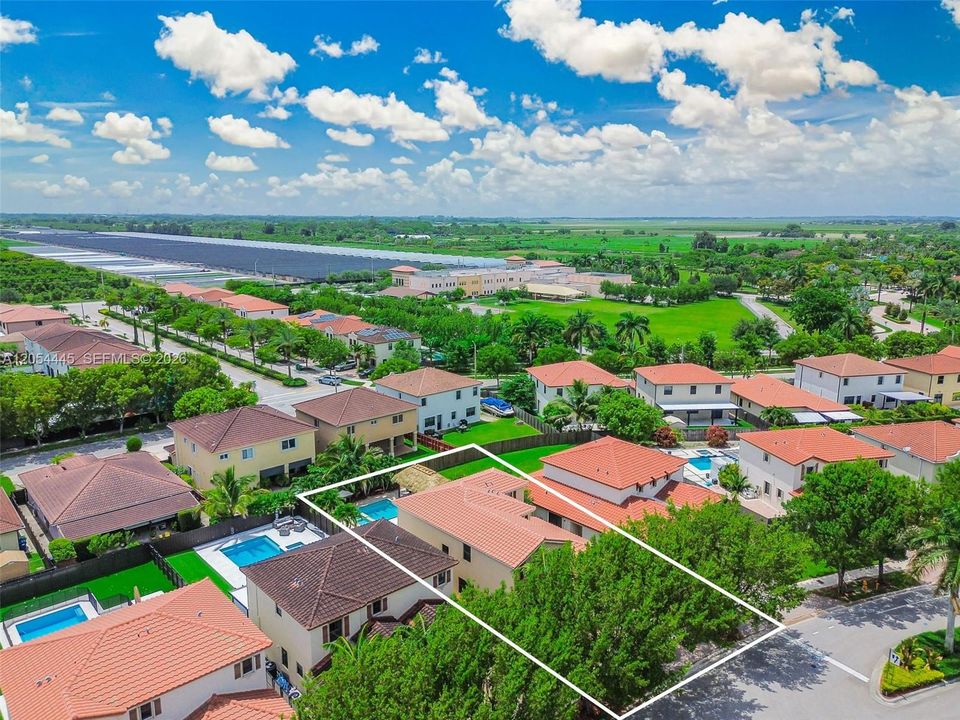 На продажу: $849,000 (4 спален, 3 ванн, 3090 Квадратных фут)