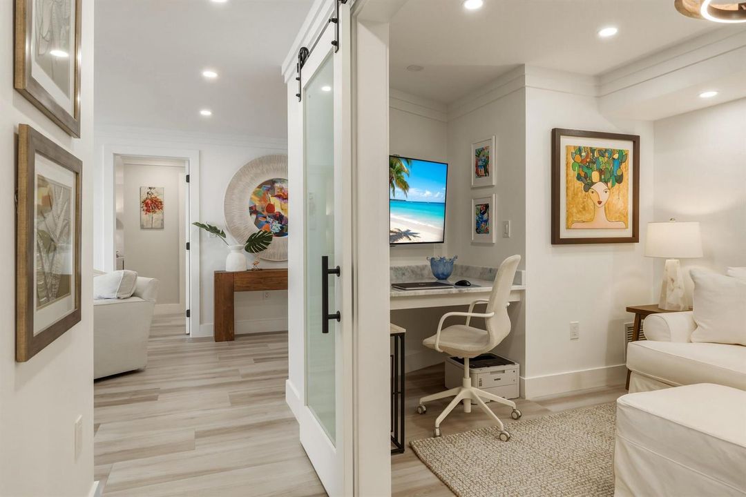 3rd room/office/den