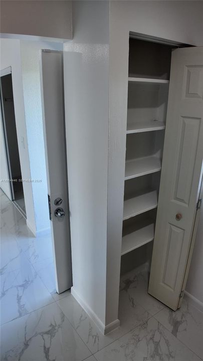 En Renta: $1,700 (1 camas, 1 baños, 434568 Pies cuadrados)