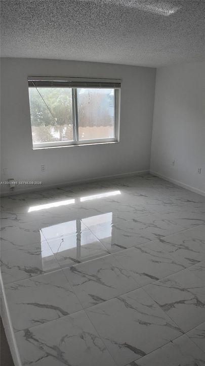 En Renta: $1,700 (1 camas, 1 baños, 434568 Pies cuadrados)