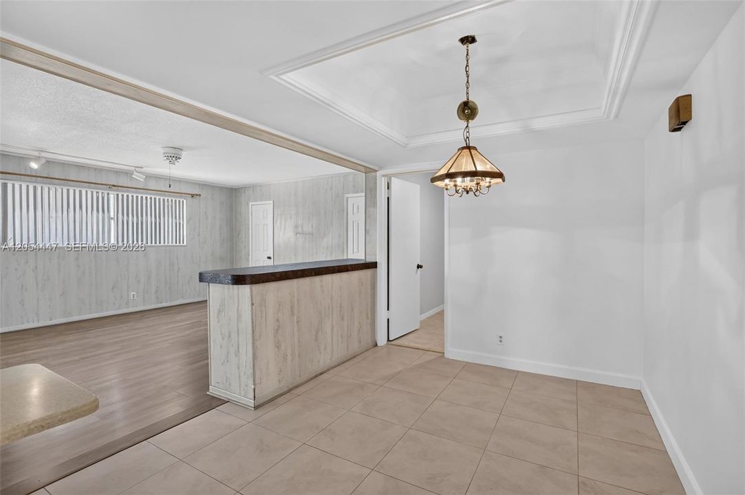 En Venta: $730,000 (4 camas, 3 baños, 2842 Pies cuadrados)