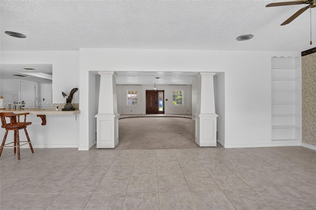 En Venta: $730,000 (4 camas, 3 baños, 2842 Pies cuadrados)