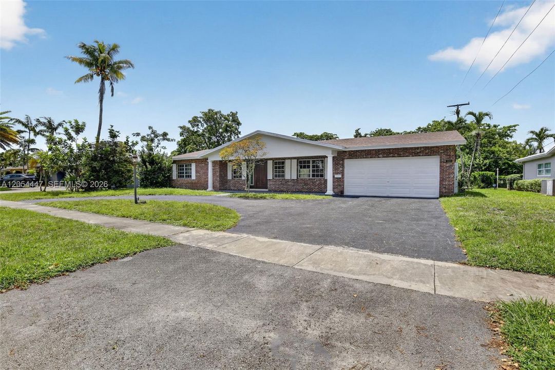 En Venta: $730,000 (4 camas, 3 baños, 2842 Pies cuadrados)