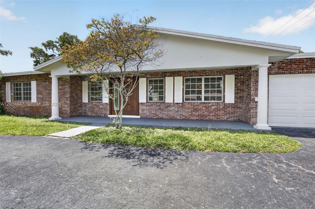 En Venta: $730,000 (4 camas, 3 baños, 2842 Pies cuadrados)