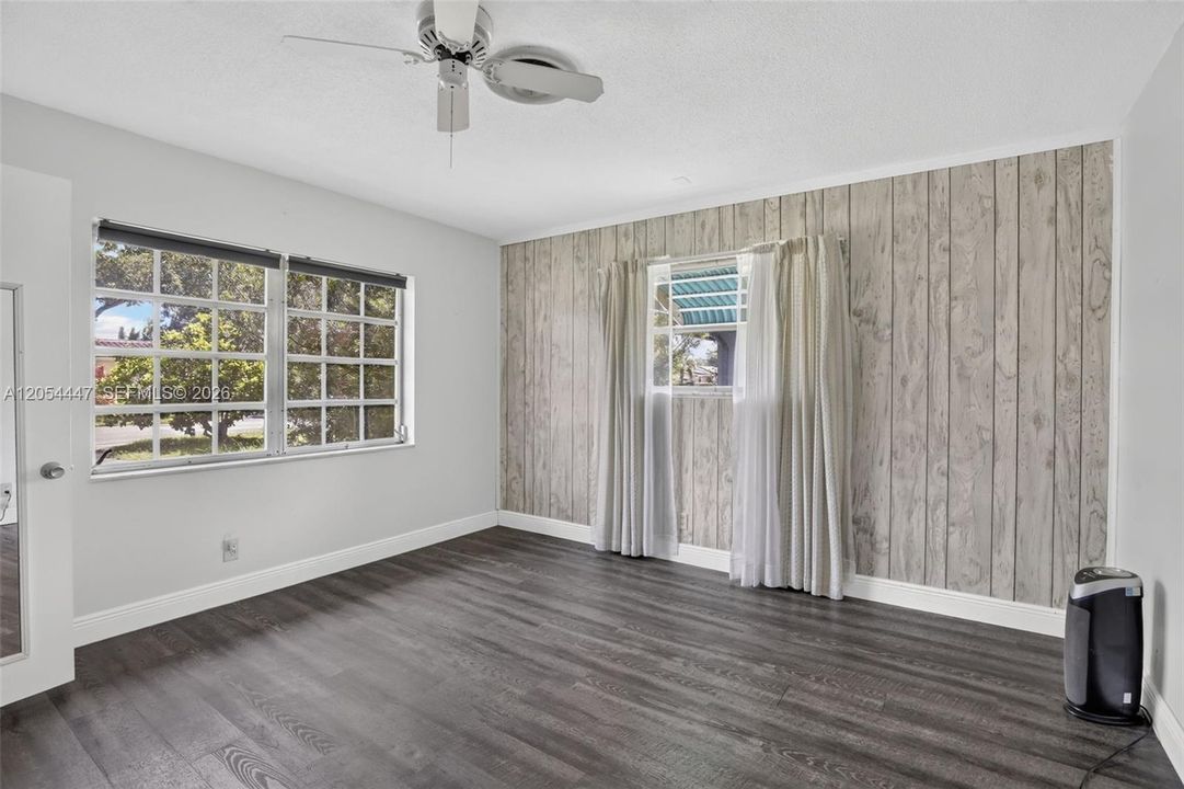 En Venta: $730,000 (4 camas, 3 baños, 2842 Pies cuadrados)