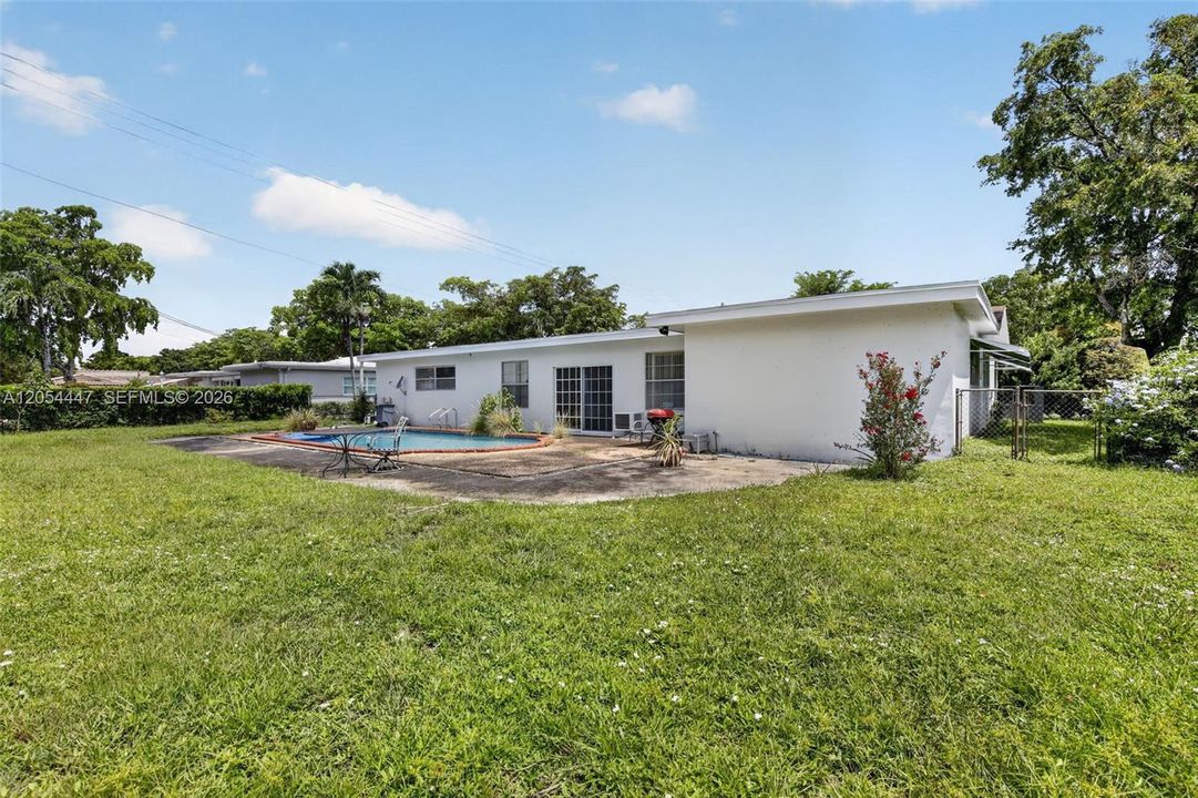 En Venta: $730,000 (4 camas, 3 baños, 2842 Pies cuadrados)
