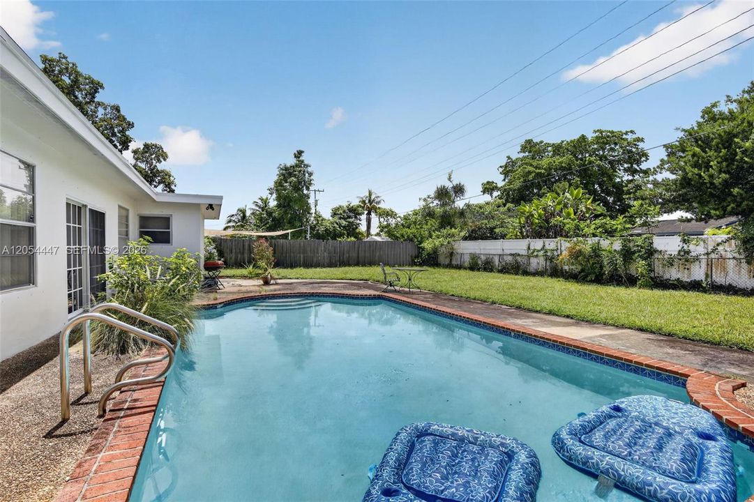 En Venta: $730,000 (4 camas, 3 baños, 2842 Pies cuadrados)