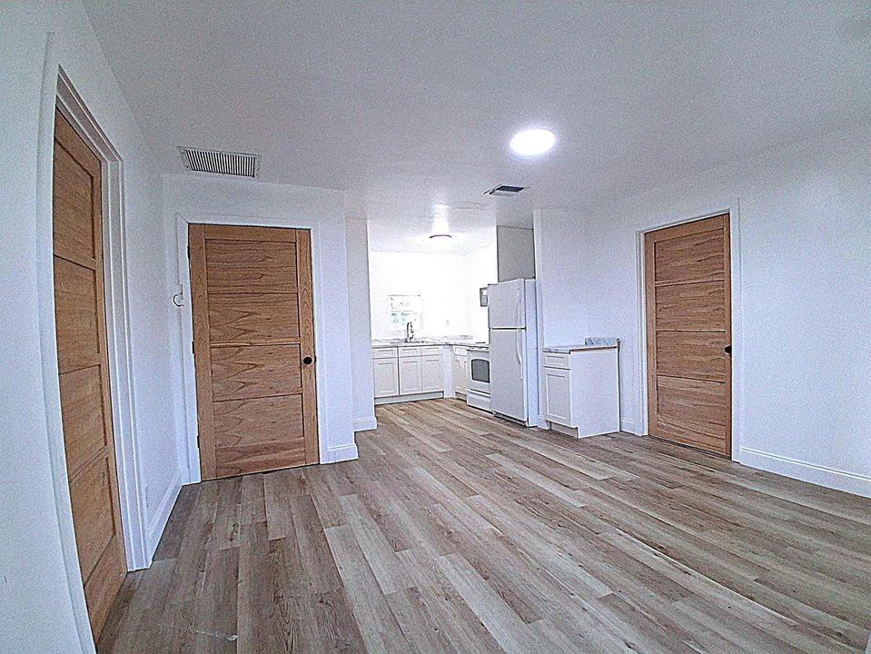625 lr to kitchen