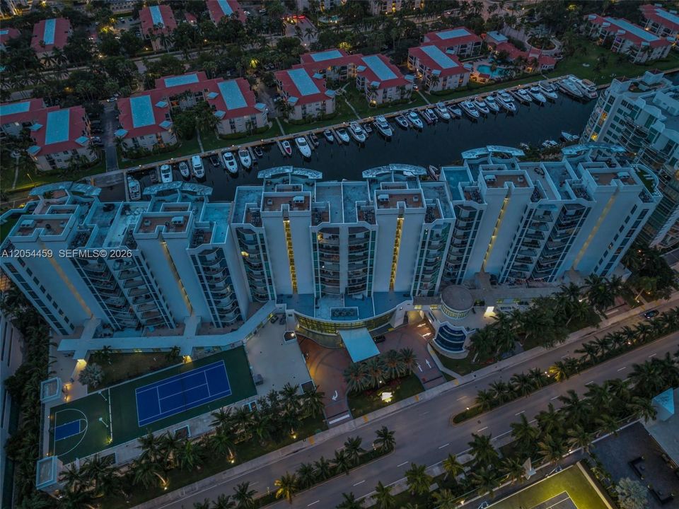 На продажу: $824,995 (2 спален, 2 ванн, 1362 Квадратных фут)