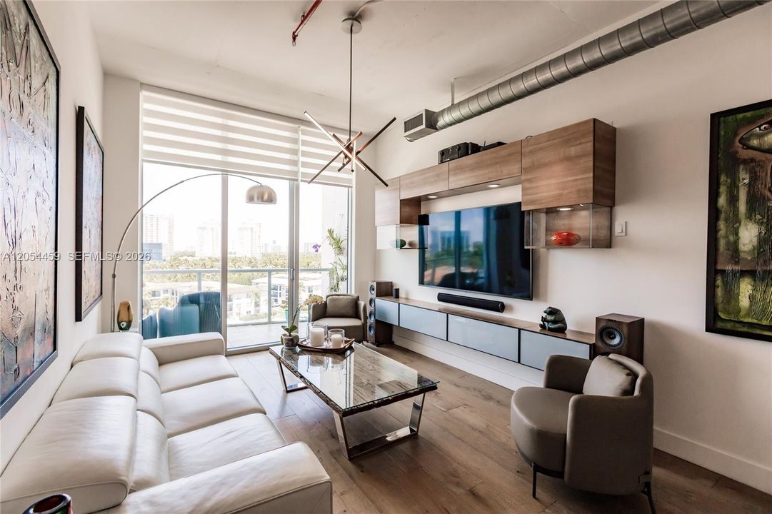 На продажу: $824,995 (2 спален, 2 ванн, 1362 Квадратных фут)