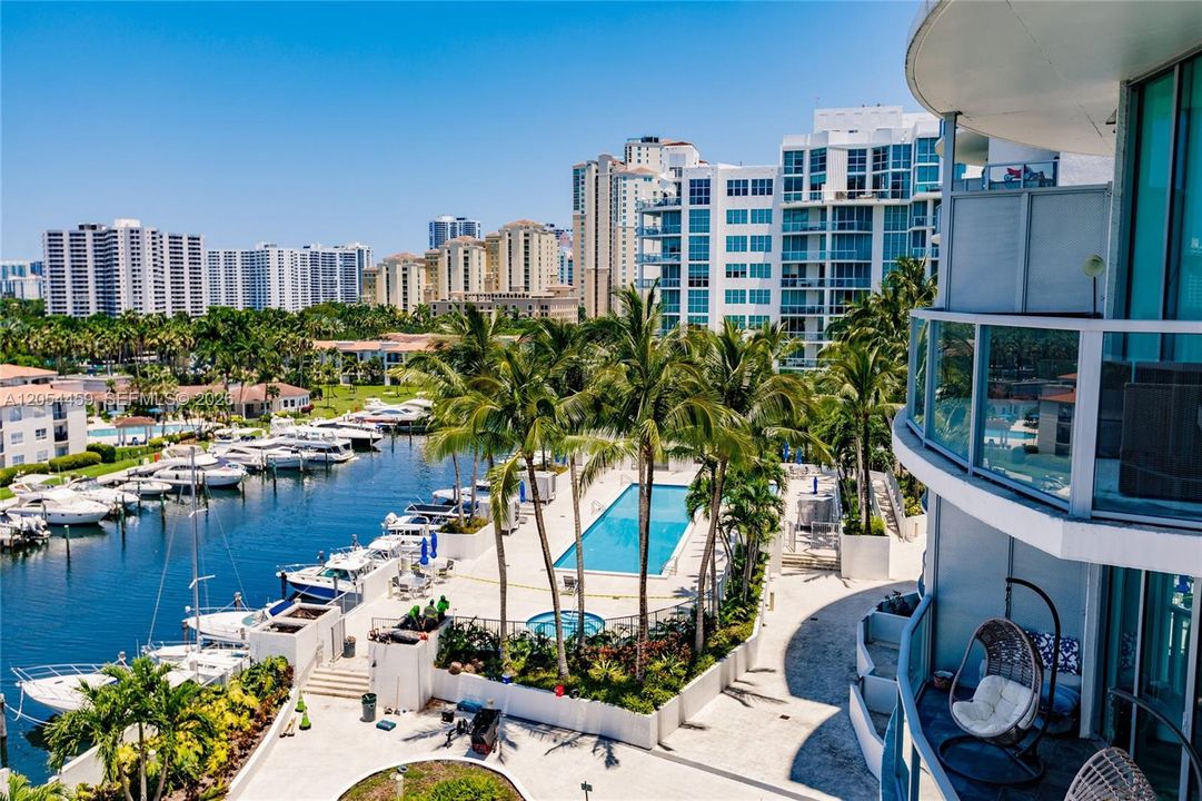 На продажу: $824,995 (2 спален, 2 ванн, 1362 Квадратных фут)