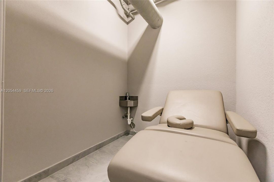 На продажу: $824,995 (2 спален, 2 ванн, 1362 Квадратных фут)