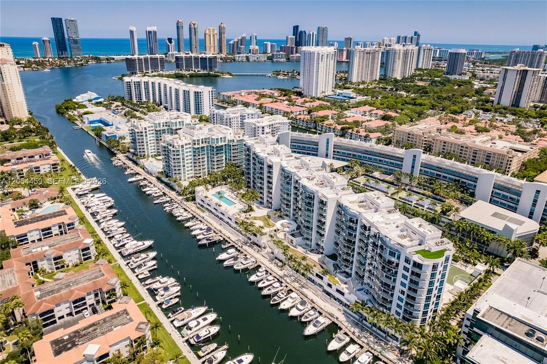 На продажу: $824,995 (2 спален, 2 ванн, 1362 Квадратных фут)