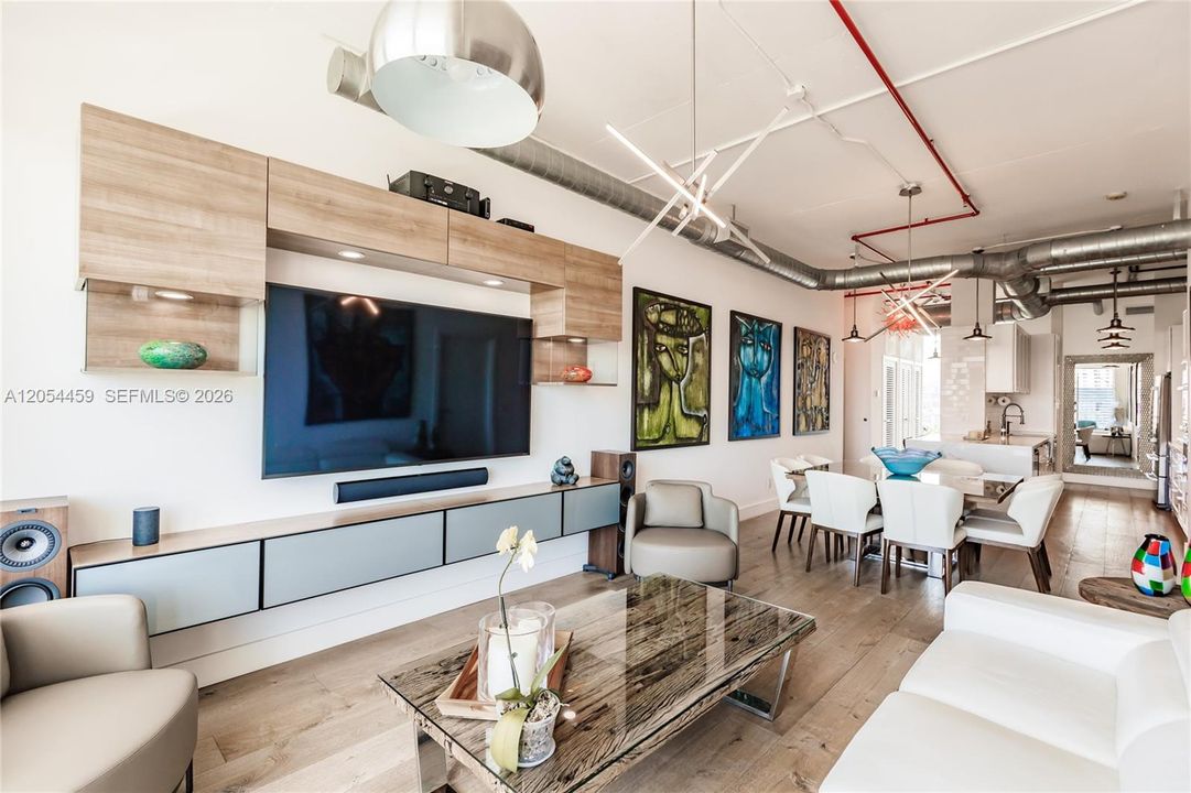 На продажу: $824,995 (2 спален, 2 ванн, 1362 Квадратных фут)