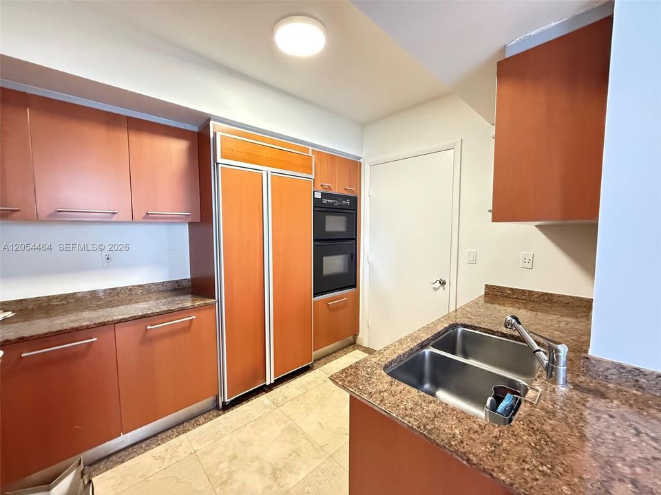 В аренду: $5,500 (2 спален, 2 ванн, 1591 Квадратных фут)