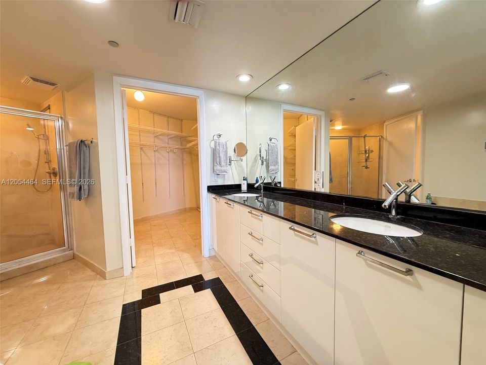В аренду: $5,500 (2 спален, 2 ванн, 1591 Квадратных фут)