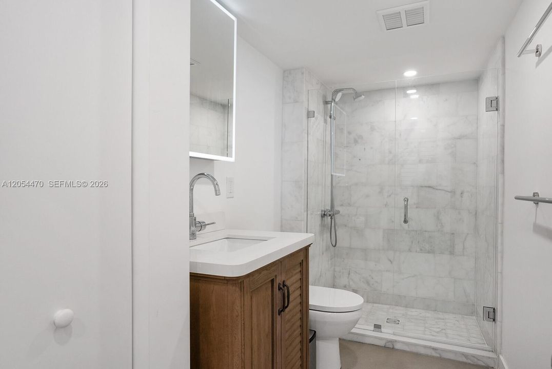 В аренду: $4,000 (2 спален, 2 ванн, 1357 Квадратных фут)