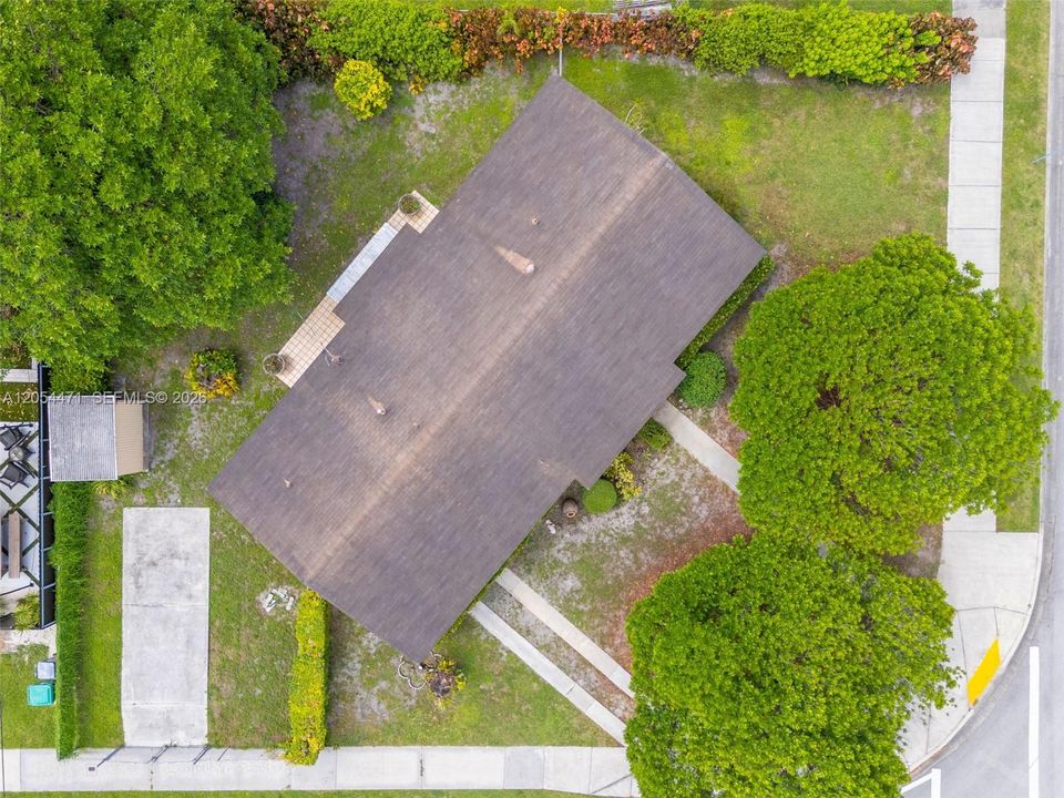 Activo con contrato: $599,900 (2 camas, 2 baños, 1327 Pies cuadrados)