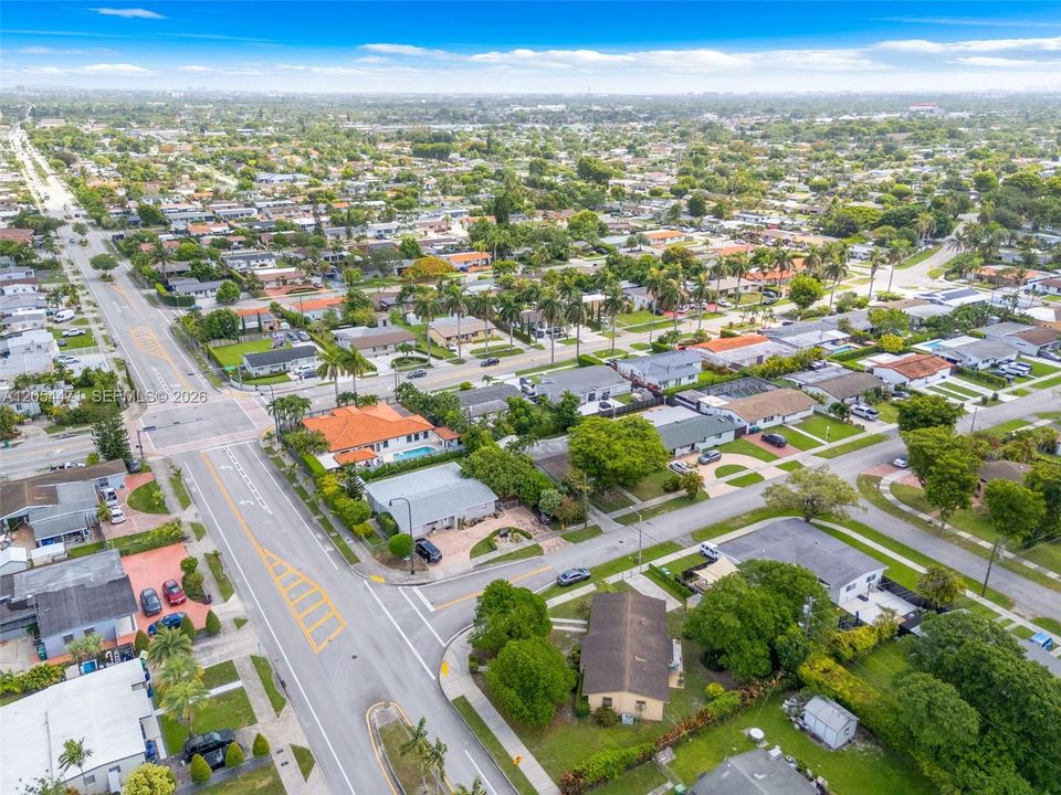 Activo con contrato: $599,900 (2 camas, 2 baños, 1327 Pies cuadrados)
