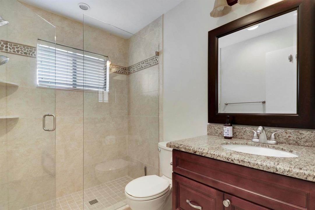 Full Bathroom 2