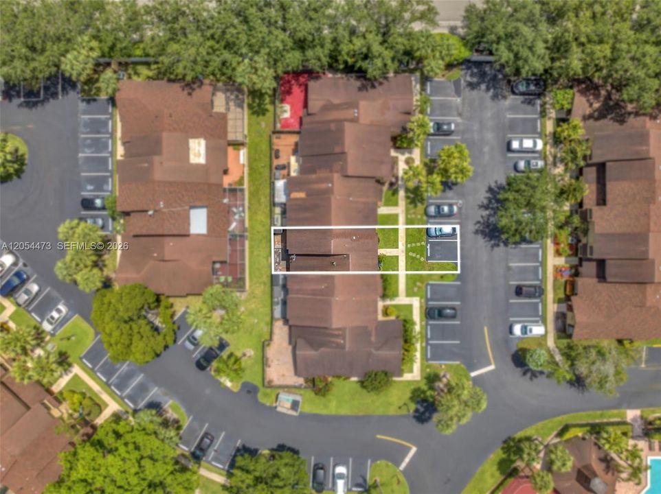 На продажу: $399,900 (2 спален, 2 ванн, 1302 Квадратных фут)